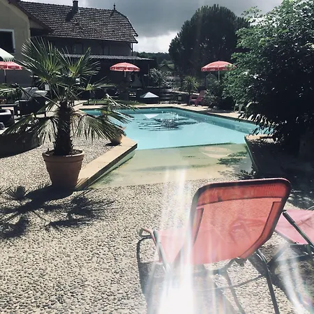 Hotel Auberge Du Relais D'Auniac - Hotel Bar Restaurant Bistronomique Piscine