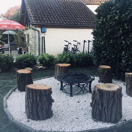 Du Relais D'auniac - Bar Restaurant Piscine Szálloda *