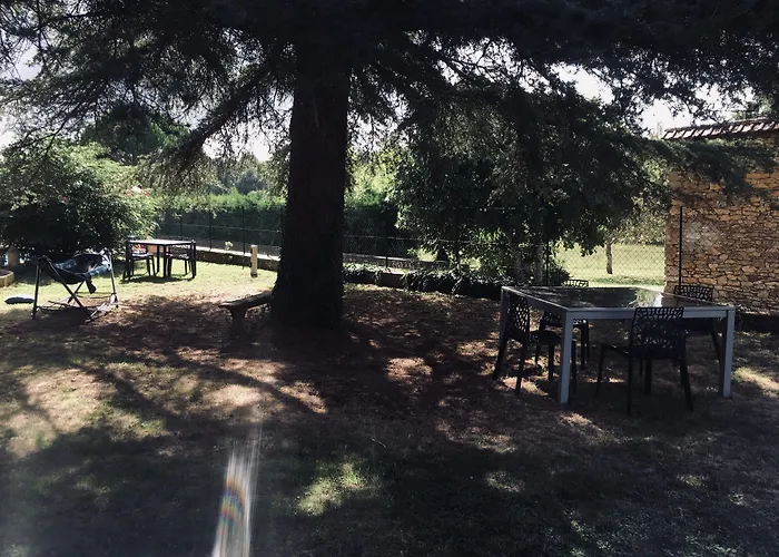 Отель Du Relais D'auniac - Bar Restaurant Piscine