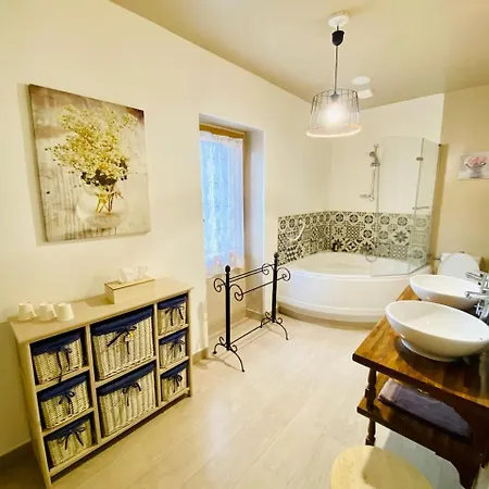 מלון Du Relais D'auniac - Bar Restaurant Piscine