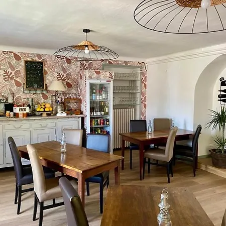 Du Relais D'auniac - Bar Restaurant Piscine אנגלרס-נוזק