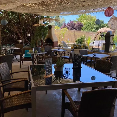 Du Relais D'auniac - Bar Restaurant Piscine * אנגלרס-נוזק