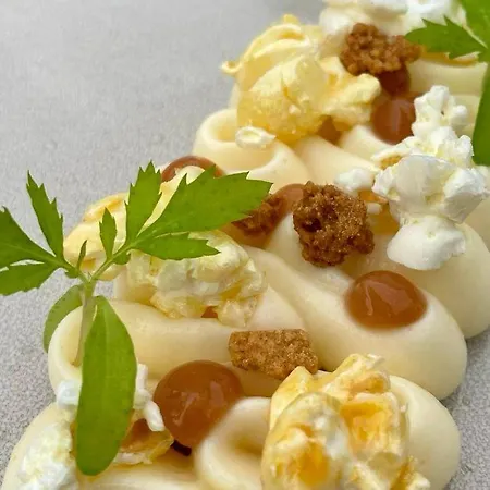 Du Relais D'auniac - Bar Restaurant Piscine מלון