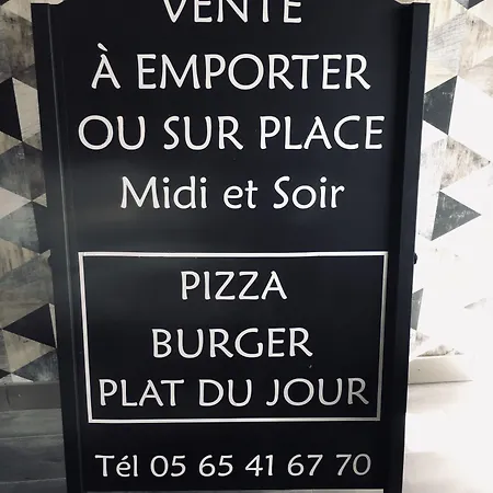 Du Relais D'auniac - Bar Restaurant Piscine מלון *