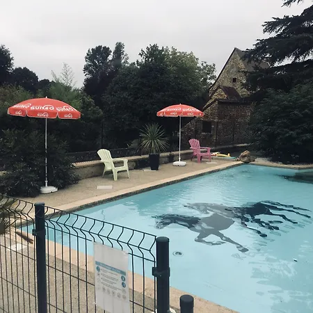 Du Relais D'auniac - Bar Restaurant Piscine מלון אנגלרס-נוזק