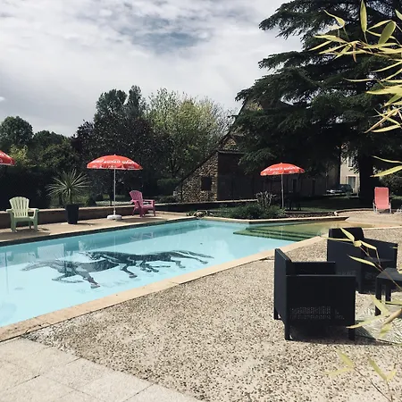 Du Relais D'auniac - Bar Restaurant Piscine מלון *