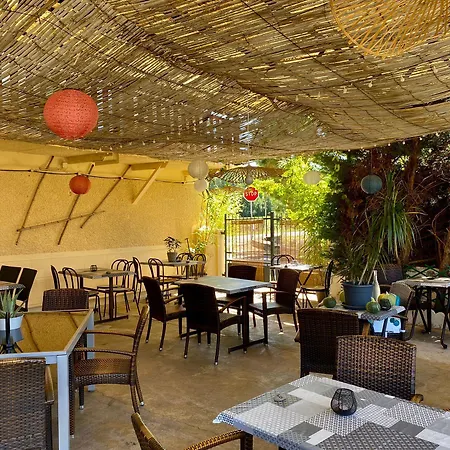 Auberge du Relais d'Auniac - Hôtel Bar Restaurant Piscine Anglars-Nozac