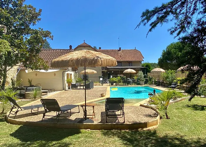 Du Relais D'auniac - Bar Restaurant Piscine *