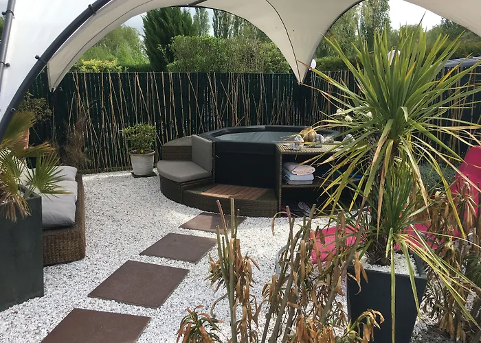 Hotel Du Relais D'auniac - Bar Restaurant Piscine