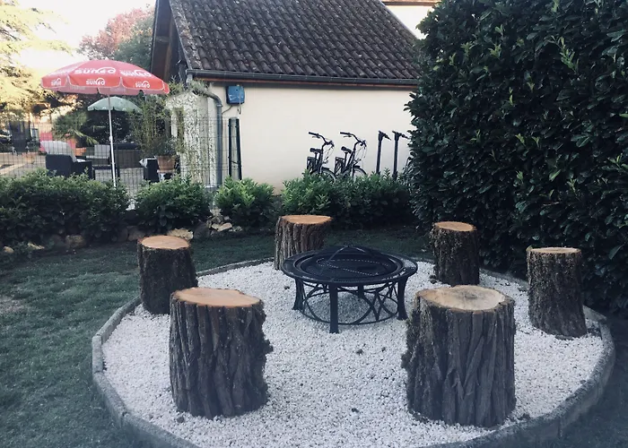 Du Relais D'auniac - Bar Restaurant Piscine Hotel *